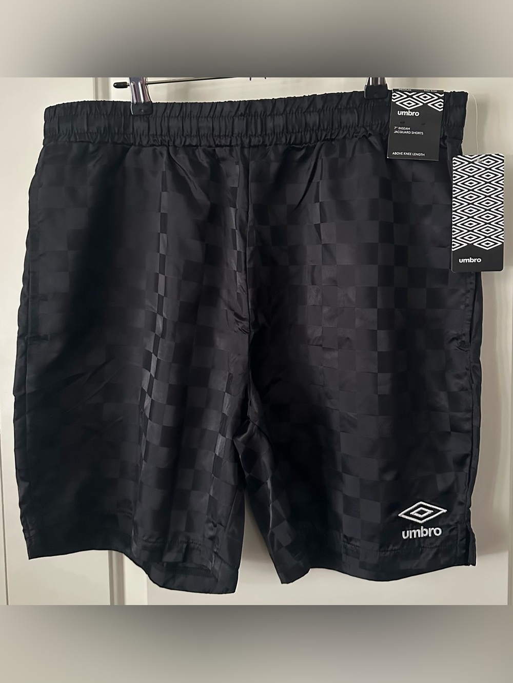 NWT Umbro Black Jacquard 7” Athletic Shorts Men’s Medium Logo